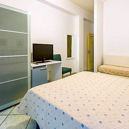 Aparthotel Baia Marticana