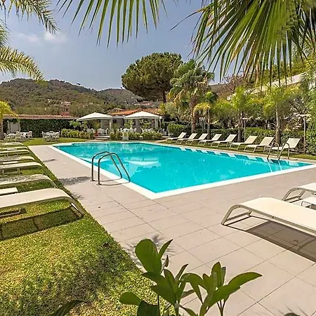 Baia Marticana Aparthotel