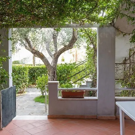 Baia Marticana Aparthotel 3*