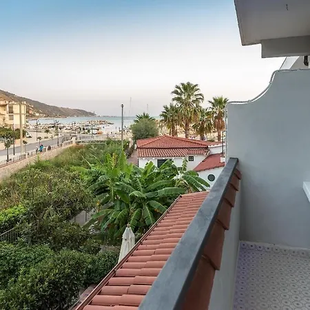 Aparthotel Baia Marticana