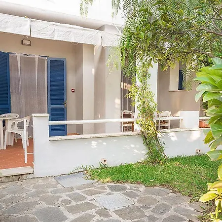 Baia Marticana Aparthotel 3*