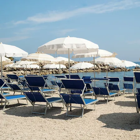 Baia Marticana Hotel 3*